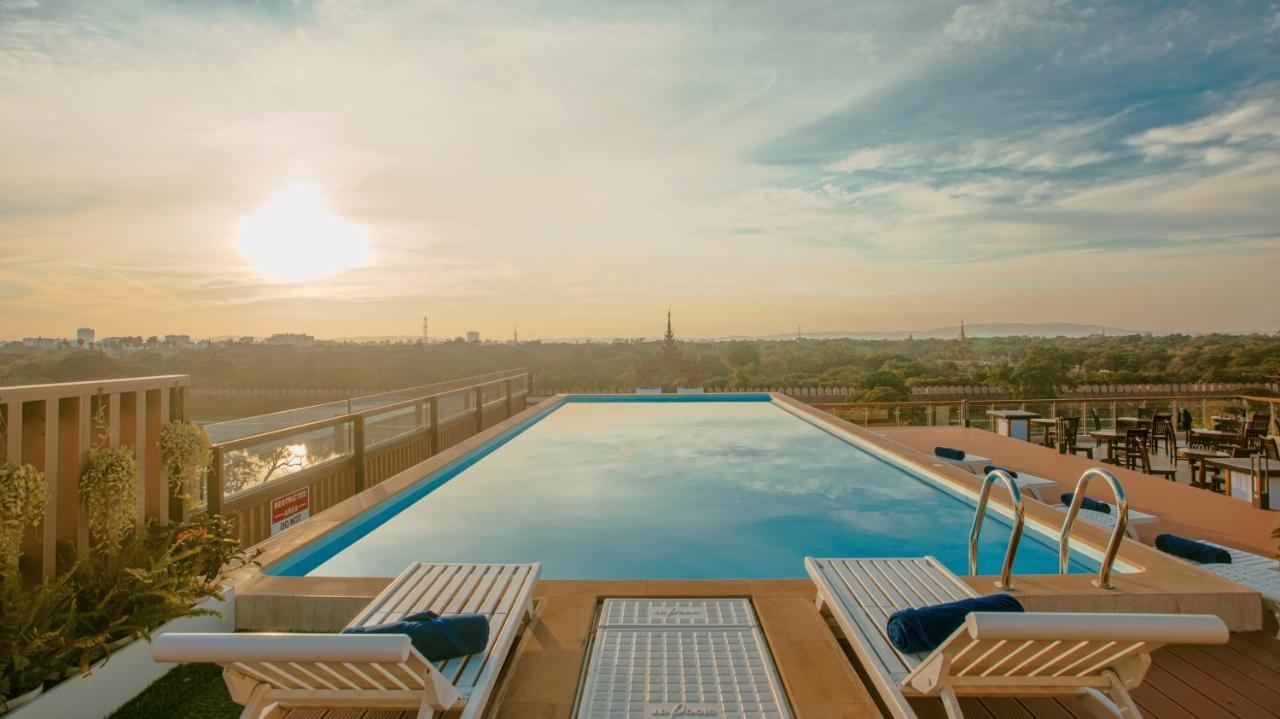 Sunset Palace View Suites Mandalaj Kültér fotó